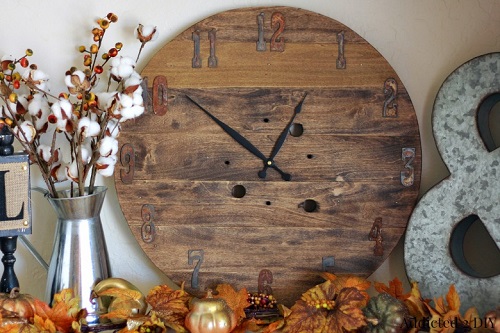 DIY Rustic Wood Spool Clock